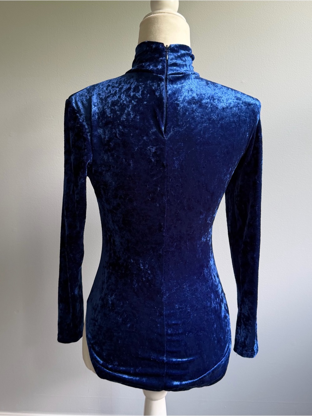 Victoria’s Secret Vintage Velour Velvet Long-Sleeve Bodysuit Women’s Size Small - Picture 8 of 8